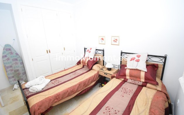 Resale - Apartment - Marbella - Elviria