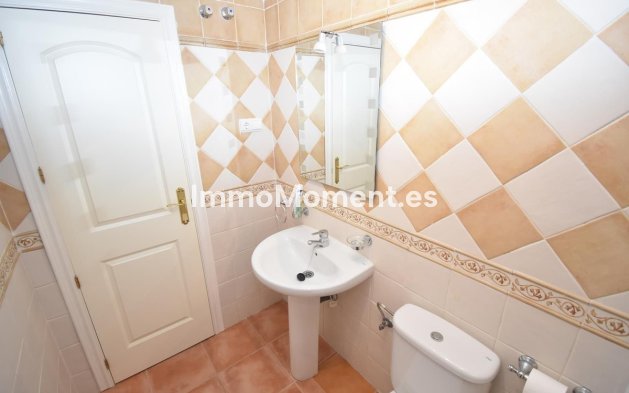 Resale - Apartment - Marbella - Elviria