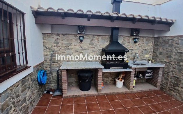 Wiederverkauf - Freistehende Villa - Fuengirola - Los Pacos