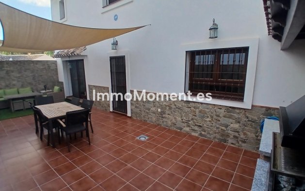 Wiederverkauf - Freistehende Villa - Fuengirola - Los Pacos