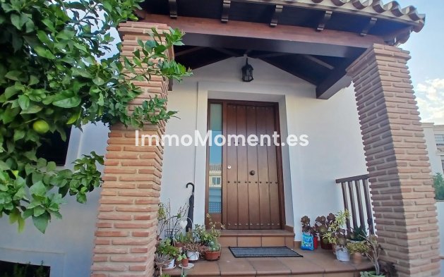 Wiederverkauf - Freistehende Villa - Fuengirola - Los Pacos