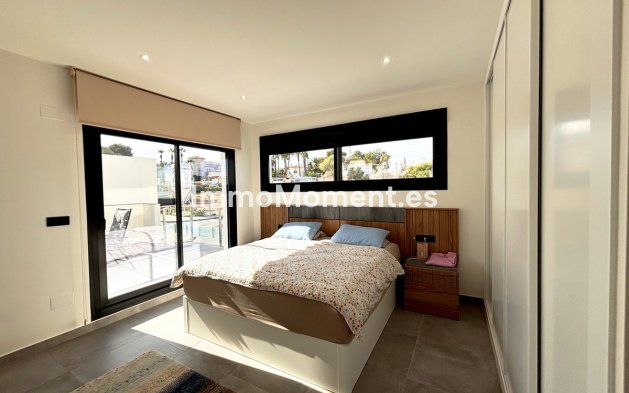 Bestaande woning - Vrijstaande villa - Orihuela - Villamartin