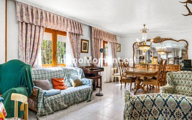 Bestaande woning - Vrijstaande villa - Torrevieja - Torrevieja Centro
