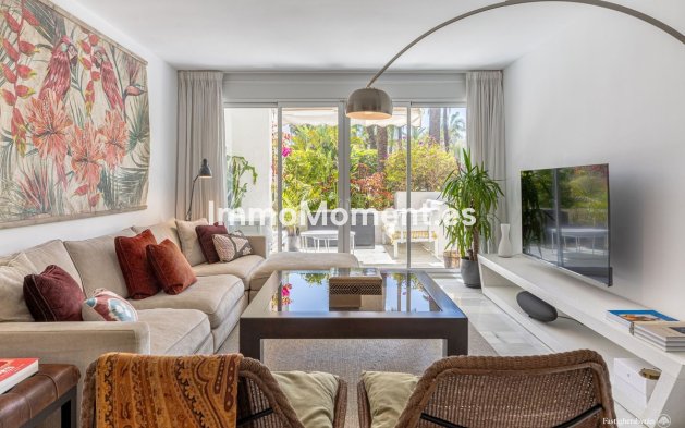 Resale - Apartment - Estepona - Estepona Centro