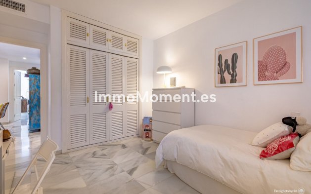 Resale - Apartment - Estepona - Estepona Centro