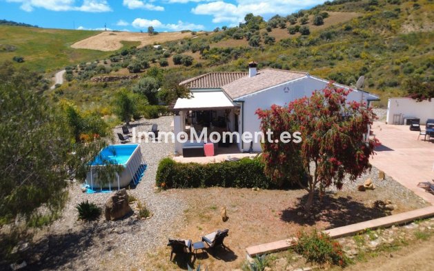 Reventa - Villa independiente - Interior  - Alora