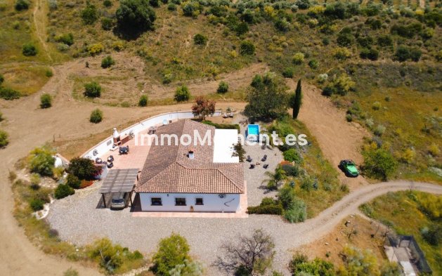 Reventa - Villa independiente - Interior  - Alora