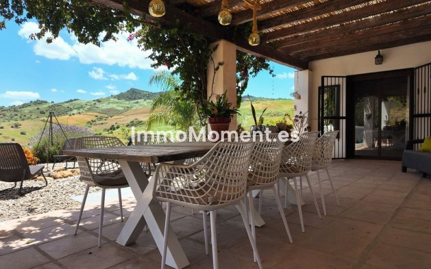 Reventa - Villa independiente - Interior  - Alora