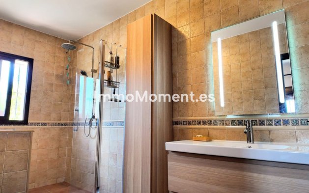 Reventa - Villa independiente - Interior  - Alora