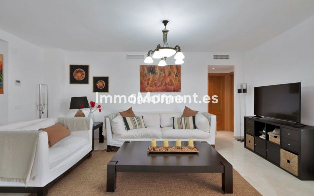 Reventa - Apartamento - Estepona  - Costalita