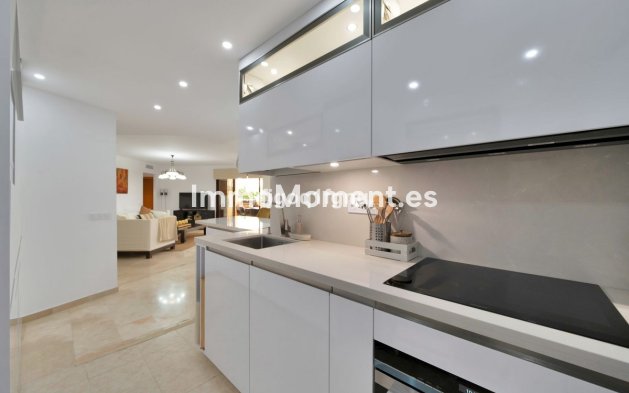 Reventa - Apartamento - Estepona  - Costalita