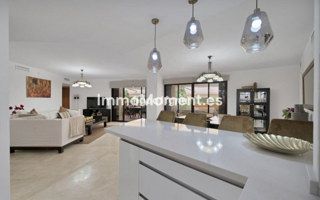 Reventa - Apartamento - Estepona  - Costalita