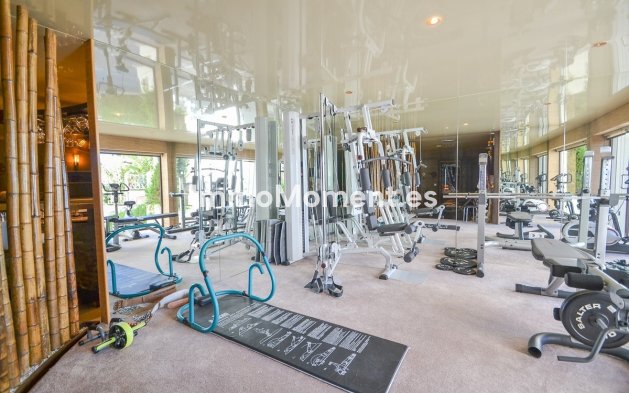 Resale - Detached villa - Marbella - Altos de los Monteros