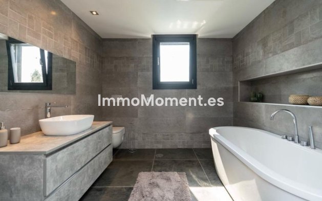 Wiederverkauf - Freistehende Villa - Marbella - Marbella Centro