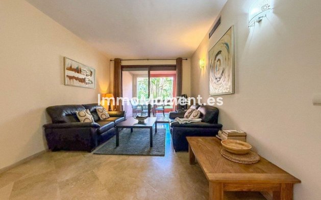 Resale - Apartment - Marbella - Las Chapas