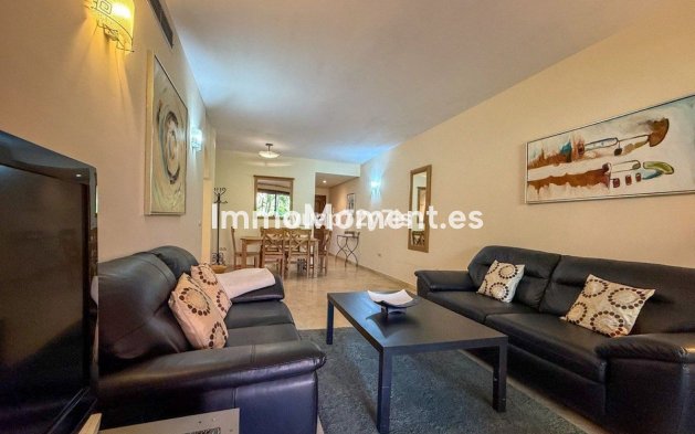 Resale - Apartment - Marbella - Las Chapas