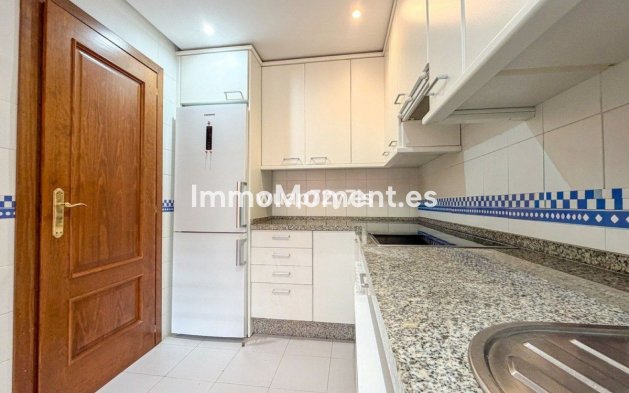 Resale - Apartment - Marbella - Las Chapas
