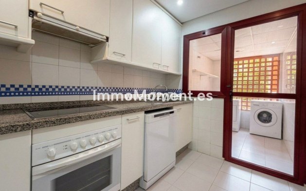 Resale - Apartment - Marbella - Las Chapas