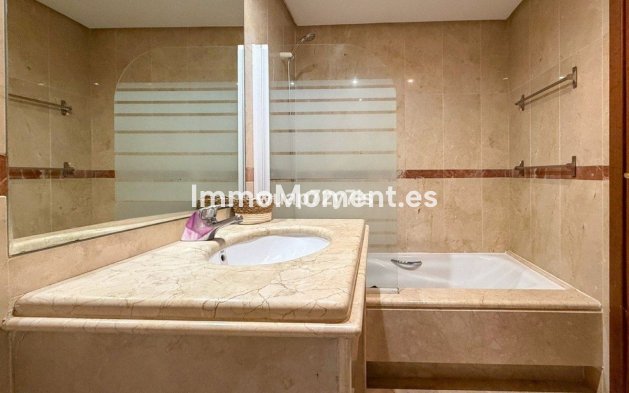Resale - Apartment - Marbella - Las Chapas