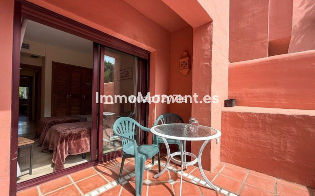 Resale - Apartment - Marbella - Las Chapas