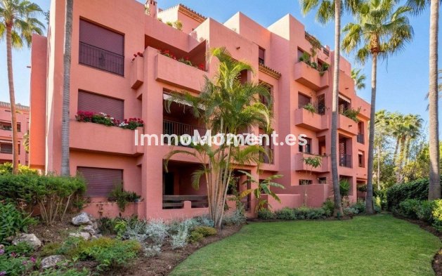 Resale - Apartment - Marbella - Las Chapas