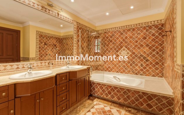 Wiederverkauf - Freistehende Villa - Marbella - Guadalmina Alta