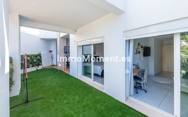 Wiederverkauf - Freistehende Villa - Benalmadena - Torremuelle