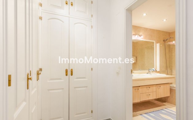 Bestaande woning - Appartement - Binnenland  - Alhaurín Golf