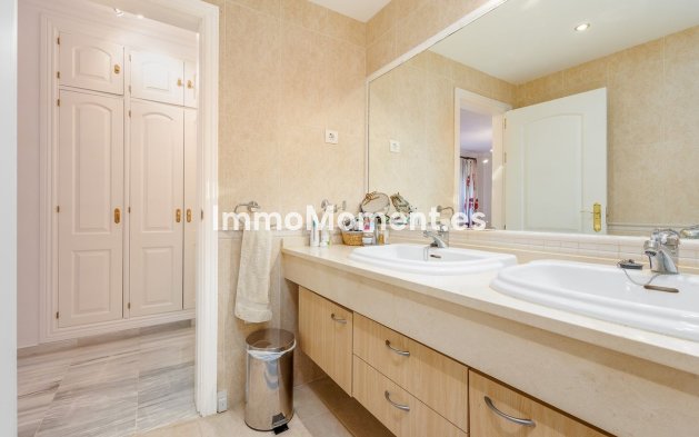 Bestaande woning - Appartement - Binnenland  - Alhaurín Golf