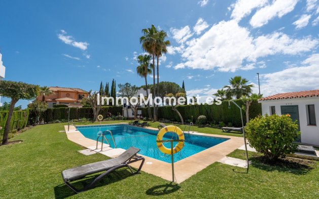 Resale - Townhouse - Marbella - Nueva Andalucía