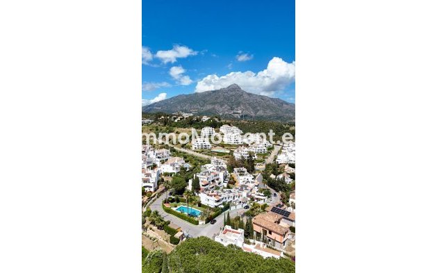 Resale - Townhouse - Marbella - Nueva Andalucía