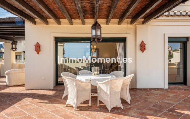 Resale - Apartment - Benahavís - Benahavís Centro