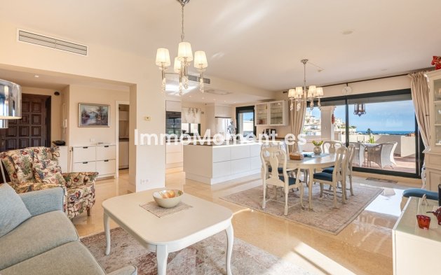 Resale - Apartment - Benahavís - Benahavís Centro