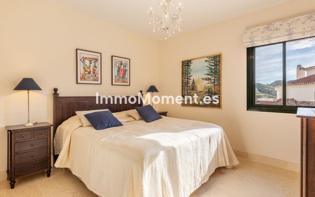Resale - Apartment - Benahavís - Benahavís Centro
