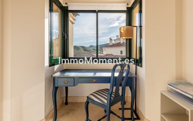 Resale - Apartment - Benahavís - Benahavís Centro