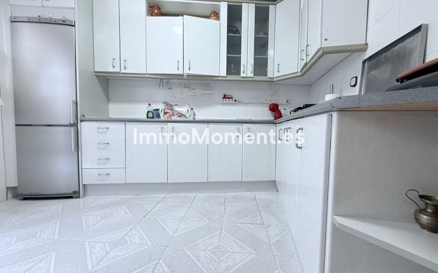 Resale - Townhouse - Inland  - Coín
