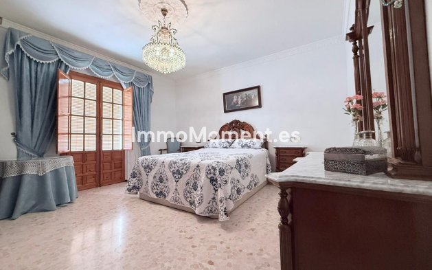 Resale - Townhouse - Inland  - Coín