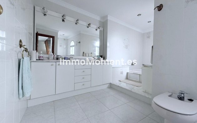 Resale - Townhouse - Inland  - Coín