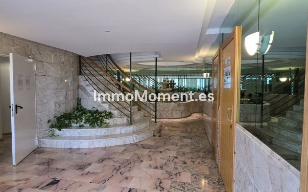 Resale - Apartment - Fuengirola - Higueron