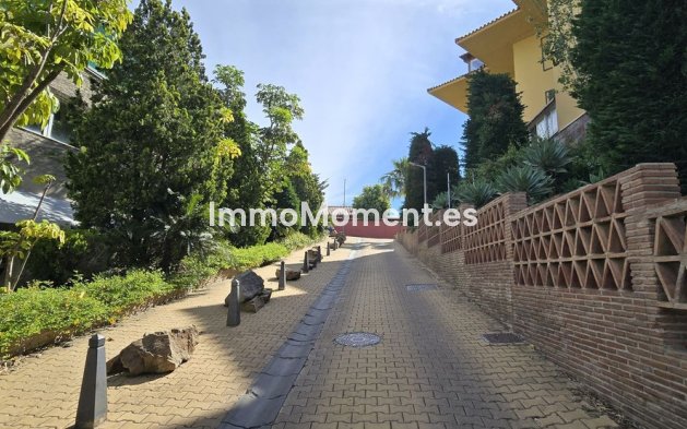 Resale - Apartment - Fuengirola - Higueron