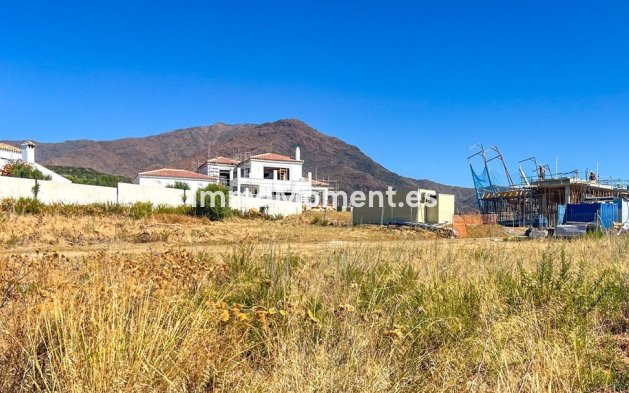 Resale - Plot - Estepona - Estepona Centro