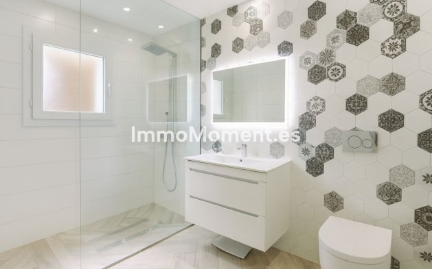 Reventa - Villa independiente - Marbella - El Rosario