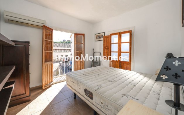 Bestaande woning - Rijtjeshuis - Binnenland  - Guaro