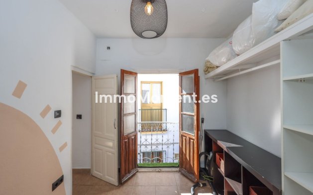 Bestaande woning - Rijtjeshuis - Binnenland  - Guaro