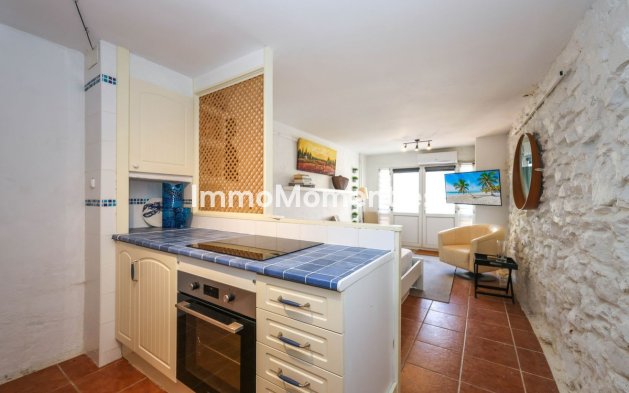 Bestaande woning - Rijtjeshuis - Binnenland  - Guaro