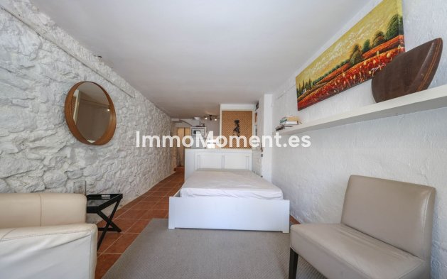 Bestaande woning - Rijtjeshuis - Binnenland  - Guaro