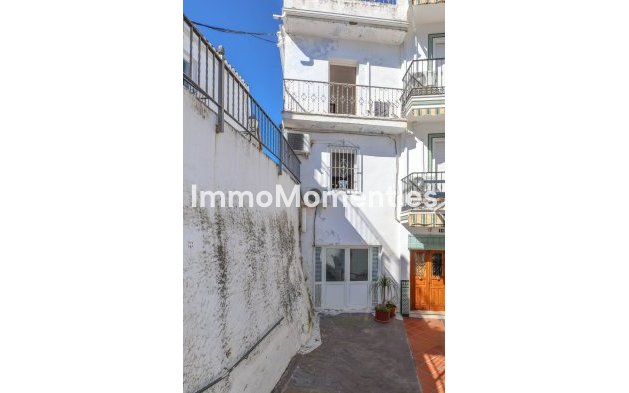 Bestaande woning - Rijtjeshuis - Binnenland  - Guaro