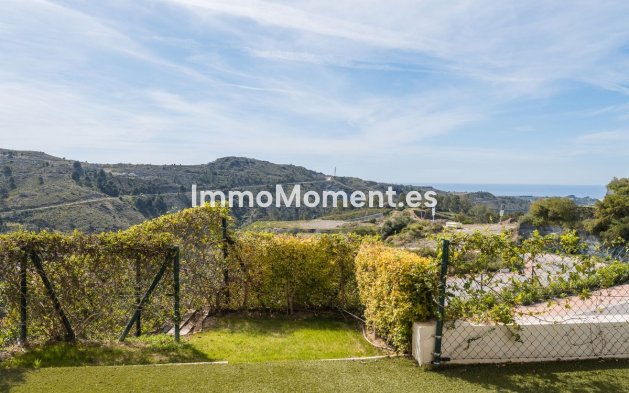 Resale - Apartment - Benahavís - Benahavís Centro