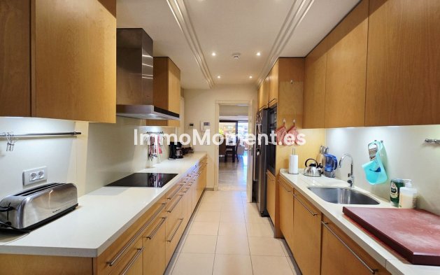 Revente - Appartement - Estepona  - Estepona Centro