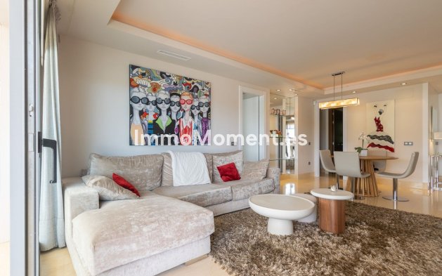 Resale - Apartment - Benahavís - Benahavís Centro